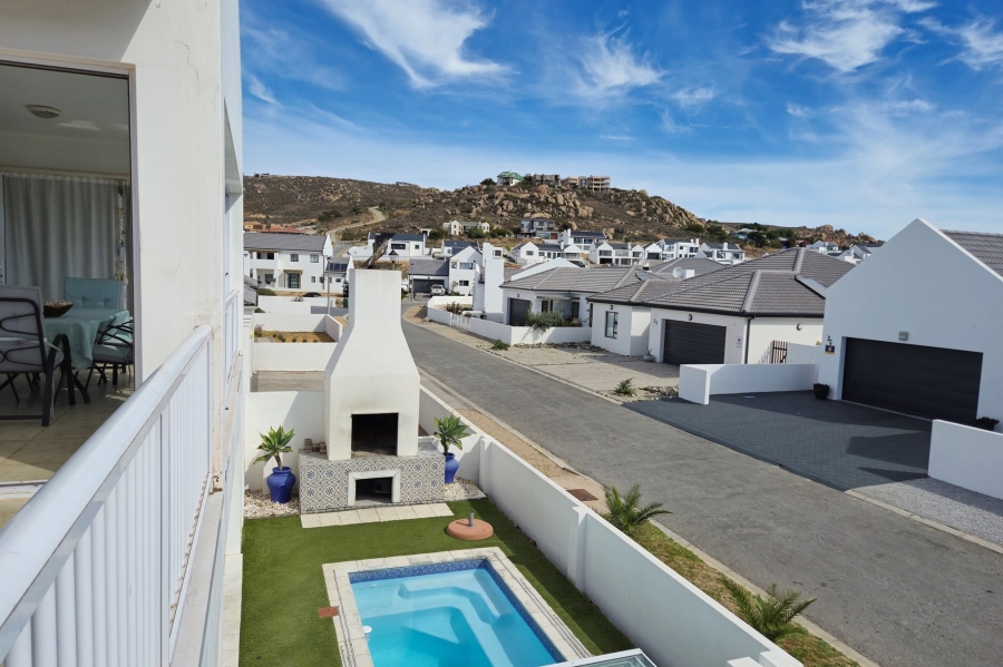 4 Bedroom Property for Sale in Sandy Point Western Cape